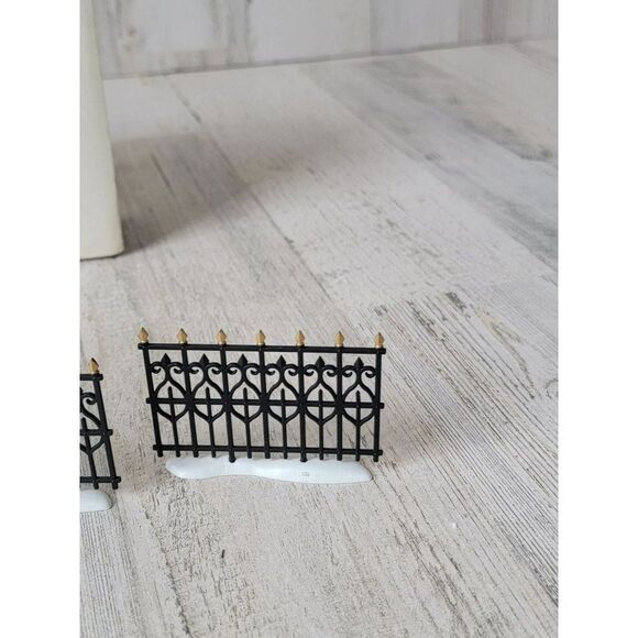 Dept 56 52523 heritage village Victorian Wrought Iron Fence & Gate accessory - Picture 5 of 8